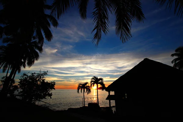 日落在塞维利亚海滩 古巴圣地亚哥 — 图库照片