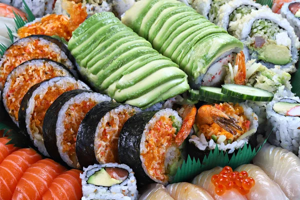 Sushi Rollen Ondiepe Focus Rechtenvrije Stockafbeeldingen