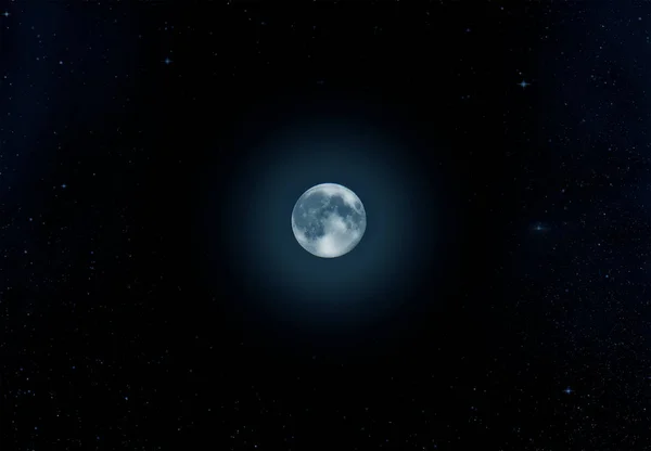A Hold fehér fénnyel ragyog a csillagos égbolton. Stock Fotó