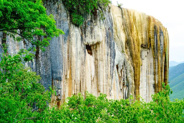 Hierve el Agua. Meksika, Oaxaca 'da taşlaşmış şelale