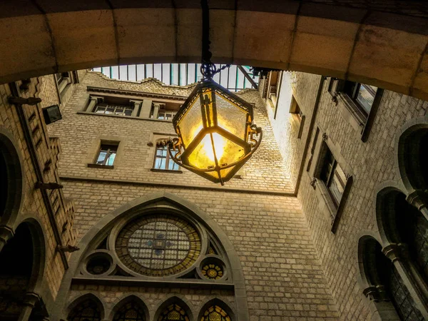 Balmesiana Vakfı tavan. Barcelona, Ekim 2017.