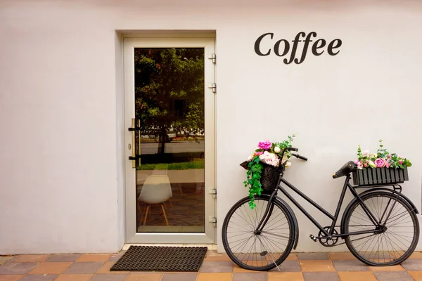 Retro rower jako ozdoba kwietnik poza elementem Coffe — Zdjęcie stockowe