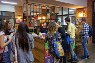 Kharkiv, Ukrayna, Eylül, 2019 Bilgi masası veya ön rece