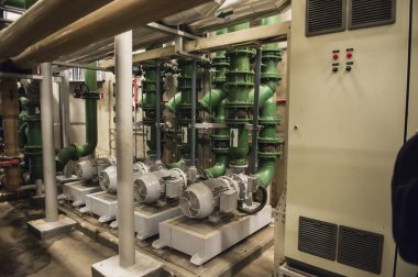 Yeraltı su pompa istasyonu ticari bina