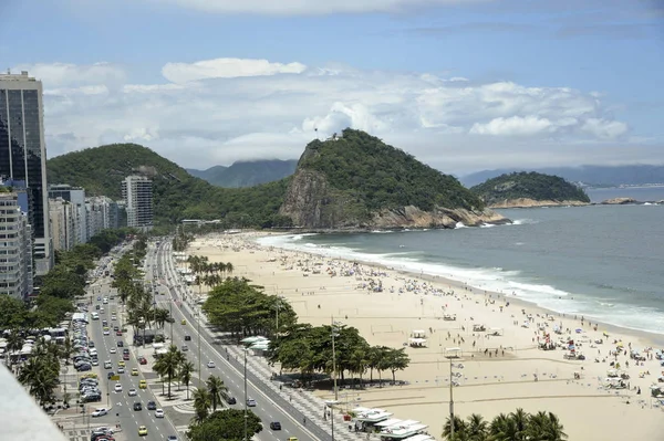 Pláž Copacabana Leme Rio Janeiru Brazílii Zatažené Leme Fort Pozadí — Stock fotografie