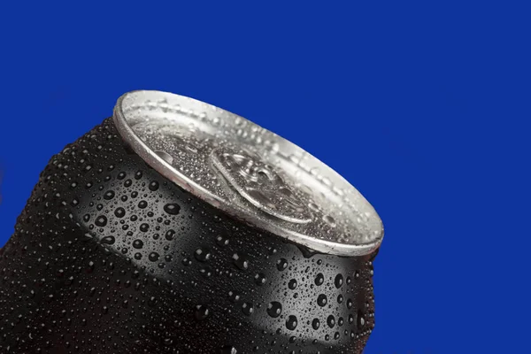 Black Aluminum Can Drops Water — Stock Photo, Image