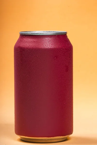 Boîtes Aluminium Coloré Avec Une Boisson Gazeuse — Photo