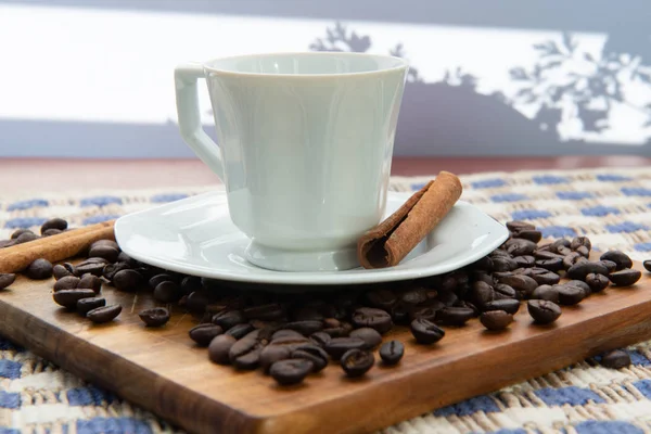 Kahvaltı ve Kupası