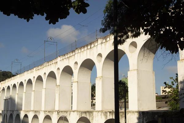 Arcos blancos emblemáticos de Arcos da Lapa en el Centro de Río de Janeiro Brasil . — Foto de Stock
