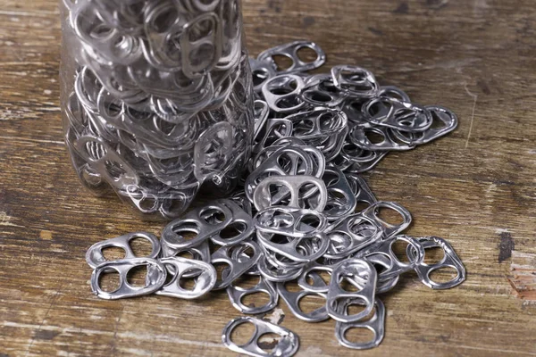 Alüminyum çekme sekmeleri