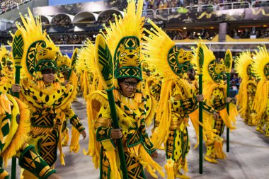 Rio, Brezilya - 23 Şubat 2020: Samba okulu Portela 'nın Marques de Sapucai Sambodromo' daki geçit töreni