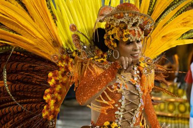 Rio, Brezilya - 22 Şubat 2020: Samba okulu Inocentes de Belford Roxo 'nun Marques de Sapucai Sambodromo' da geçit töreni