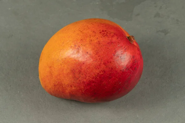 Mango Ovoce Izolované Břidlicové Podlaze Pozadí — Stock fotografie