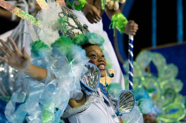Rio, Brezilya - 22 Şubat 2020: Samba Okulu Akademicos do Sossego 'nun Marques de Sapucai Sambodromo' da geçit töreni