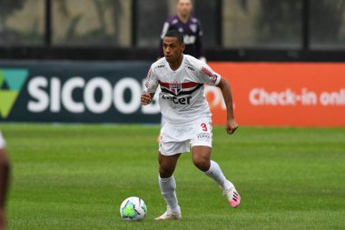 Rio, Brezilya - 16 Ağustos 2020: Bruno Alves, Sao Januario Stadyumu 'nda düzenlenen Brezilya Şampiyonası' nda Vasco ve Sao Paulo arasında oynanan maçta oynadı.