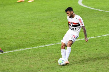 Rio, Brezilya - 16 Ağustos 2020: Sao Januario Stadyumu 'nda düzenlenen Brezilya Şampiyonası' nda Vasco ve Sao Paulo arasında oynanan maçta Liziero oyuncusu