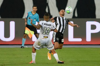 Rio, Brezilya - 19 Ağustos 2020: Luiz Fernando Botafogo ve Atletico-MG arasında Nilton Santos Stadyumu 'nda Brezilya Şampiyonası' nda oynanan maç