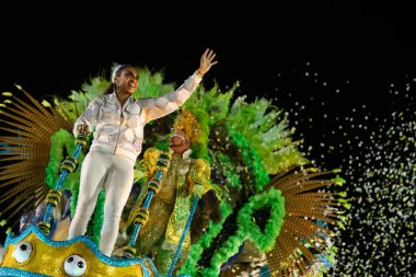 Rio, Brezilya - 22 Şubat 2020: Samba okulu Inocentes de Belford Roxo 'nun Marques de Sapucai Sambodromo' da geçit töreni. Marta Oynatıcı