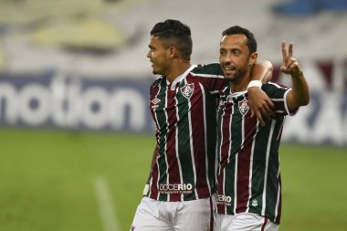 Rio, Brezilya - 02 Eylül 2020: Evanilson, Maracana Stadyumu 'nda Brezilya Şampiyonası' nda Fluminense (1) ile Atletico-GO arasında oynanan maçta Nene oyuncusuyla golü kutladı