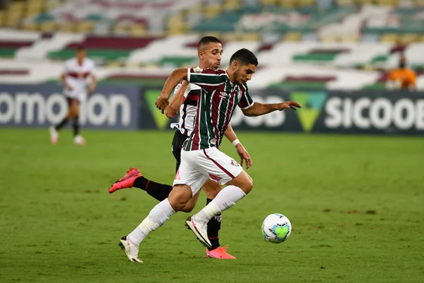 Rio, Brezilya - Eylül 02, 2020: Michel Araujo Fluminense (1) ve (1) Atletico-GO arasında oynanan maçta Brezilya Maracana Stadyumu 'nda oynanan Brezilya Şampiyonası