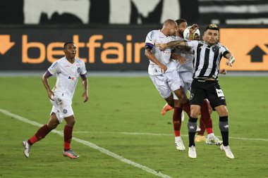 Rio, Brezilya - 30 Eylül 2020: Nilton Santos Stadyumu 'nda düzenlenen Brezilya Şampiyonası' nda Botafogo 1 ve 2 Bahia arasında oynanan maçta Victor Luis oyuncusu