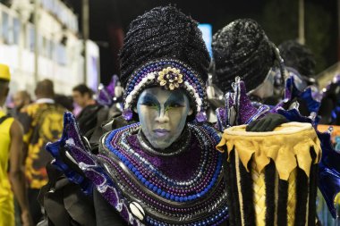 Rio, Brezilya - 22 Şubat 2020: Samba Okulu Akademicos do Sossego 'nun Marques de Sapucai Sambodromo' da geçit töreni