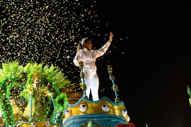 Rio, Brezilya - 22 Şubat 2020: Samba okulu Inocentes de Belford Roxo 'nun Marques de Sapucai Sambodromo' da geçit töreni