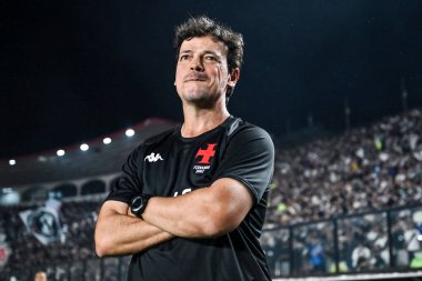 Rio, Brezilya - 24 Eylül 2025: Fernando Diniz koçu Vasco x Bahia ile Sao Januario Stadyumu 'nda oynanan maçta Brezilya Şampiyonası' nın 16.