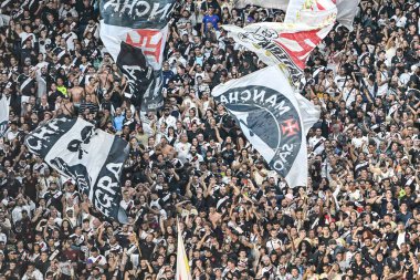 Rio, Brezilya - 24 Eylül 2025: Sao Januario Stadyumu 'nda oynanan maçta Vasco x Bahia ile Brezilya Şampiyonası' nın 16. turu arasında taraftarlar