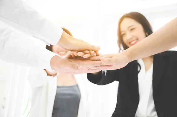 Trabajo Equipo Con Gente Negocios Combinar Poder Estímulo — Foto de Stock