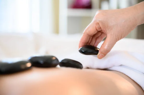 Spa Hot Stone Thai Massage Beauty Treatment Young Woman Getting — Stock Photo, Image