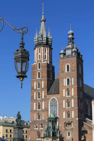 Mary Bazilika Mariacki Gotický Styl Kostela Hlavní Tržní Náměstí Krakov — Stock fotografie