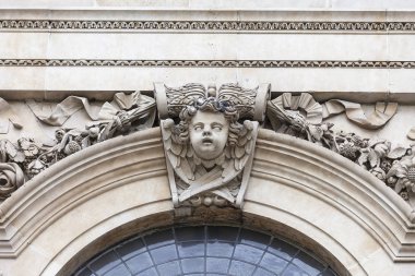 18. yüzyıl St Paul Katedrali, dekoratif kabartma cephesinde, Londra, İngiltere. Bir Anglikan anıtsal Katedrali, Londra Bishop koltuğunda olduğunu