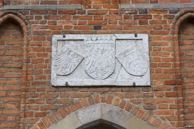15. yüzyıl Mariacka kapı Motlawa, ırmak kol cephe, uzun köprü, Gdansk, Polonya.