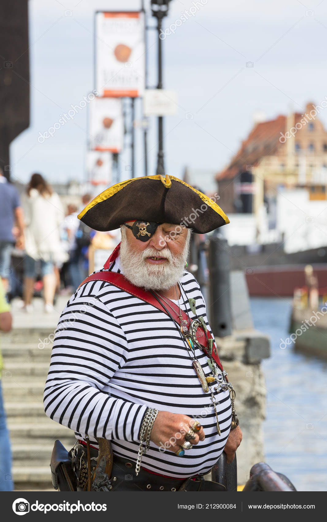 Wonderbaar Gdansk Poland June 2018 Man Dressed Pirate Long Embankment Street LZ-41