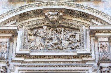 Milan Katedrali (Duomo di Milano), gotik kilise, cephe detayları, Milano, İtalya. İtalya 'nın en büyük ve dünyanın en büyük üçüncü kilisesidir.