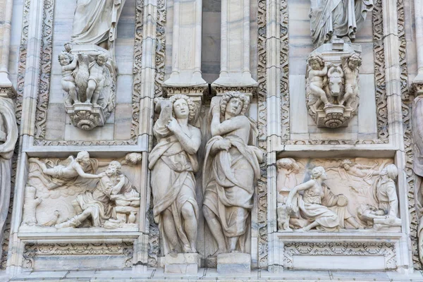 밀라노 대성당 Duomo Milano 정면에 이탈리아 밀라노 이탈리아에서 세계에서 번째로 — 스톡 사진