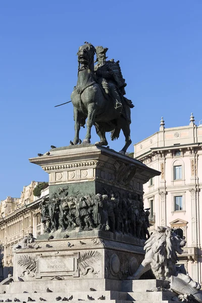 Victor Emmanuel Király Emlékműve Cathedral Square Piazza Del Duomo Milánó — Stock Fotó
