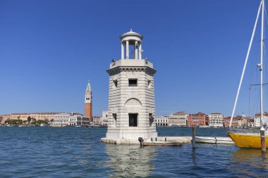 Deniz feneri San Giorgio Maggiore ve görünümü üzerinde kule St Mark's Campanile, Venedik, İtalya