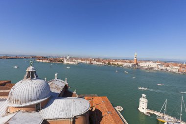 St Mark's Havzası, Venedik, İtalya üzerinde kule, San Giorgio Maggiore kiliseden havadan görünümü