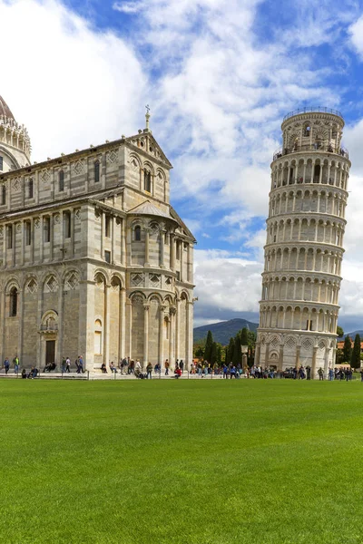 Šikmá věž v Pise a v Pise, Pisa, Itálie — Stock fotografie