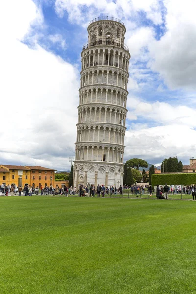 Šikmá věž v Pise, Piazza del Duomo, Pisa, Itálie — Stock fotografie