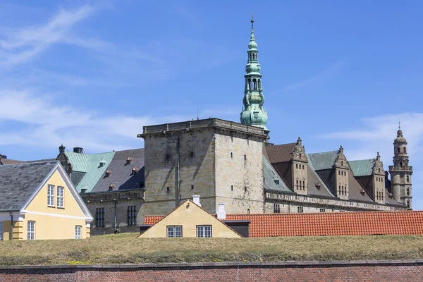 Castelo de Kronborg medieval no estreito de Oresund, mar Báltico, Helsingor, Dinamarca — Fotografia de Stock