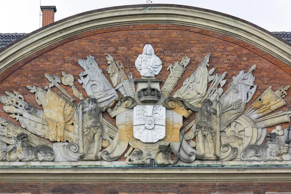 Historisk byggnad av finansministeriet, relief av fasad, Köpenhamn, Danmark — Stockfoto