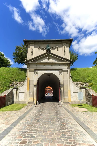 Antigua Ciudadela, Kastellet, vista del puente y King Gate, Copenhague, Dinamarca — Foto de Stock