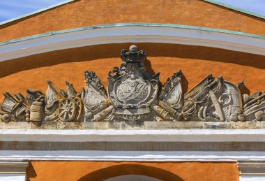 Kronborg kalesinin eteklerinde eski askeri kışlaları, cephe üzerinde rahatlama, Helsingor, Danimarka