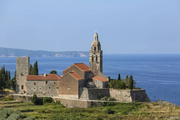 Aziz Nikolaos Kilisesi, Vis Adası, Komiza, Hırvatistan — Stok fotoğraf