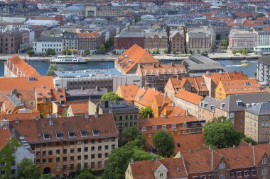 Kurtarıcımız Kopenhag, Danimarka 'nın sarmal kulesinden şehrin havadan görüntüsü.