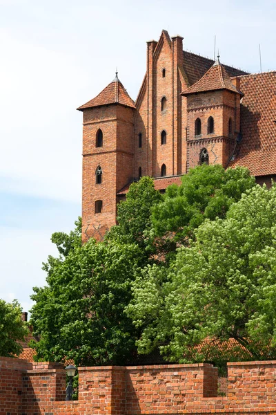 ポーランドのマルボーク 2020年6月25日 13世紀マルボーク城 ノガト川の中世のTeutonic要塞 世界最大の城で ユネスコ世界遺産に登録されています — ストック写真