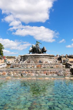 Kopenhag, Danimarka - 22 Haziran 2019: Gefion Çeşmesi Kastellet 'in yanındaki Nordre Toldbod bölgesinde yer almaktadır.